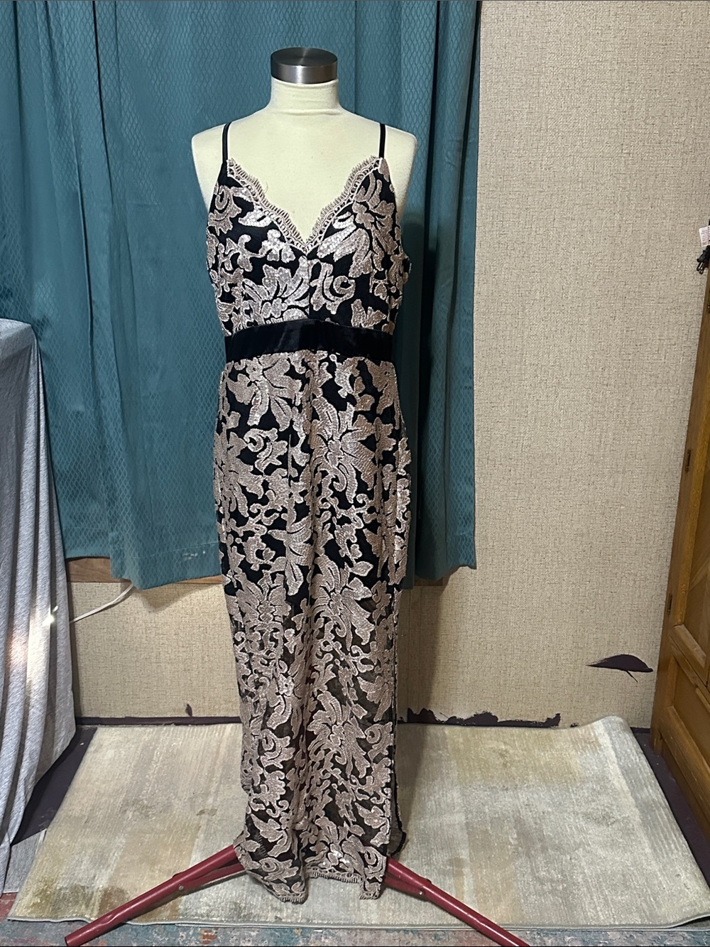 VENUS Black and Champagne Lace Evening Dress